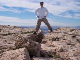 Straddling a fissure.